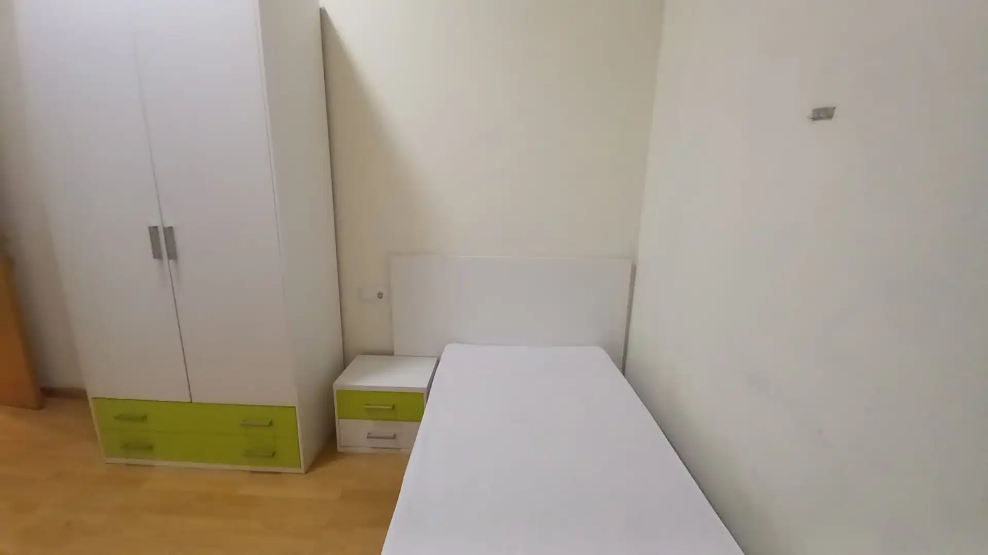 Flat for rent in ARAGO, Instituts - Universitat