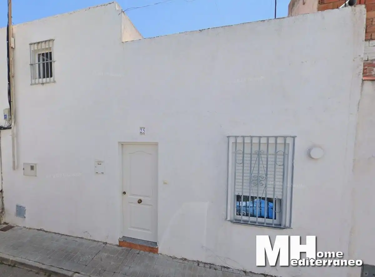 Vista exterior de Casa adosada en venda en Benicarló amb Calefacció, Terrassa i Traster