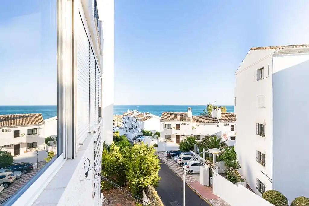 Vista exterior de Estudio en venta en Benalmádena con Aire acondicionado, Amueblado y Piscina comunitaria