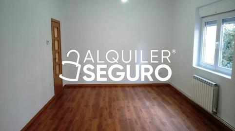Foto 2 de Piso de alquiler en Recondo, Campo Grande, Valladolid