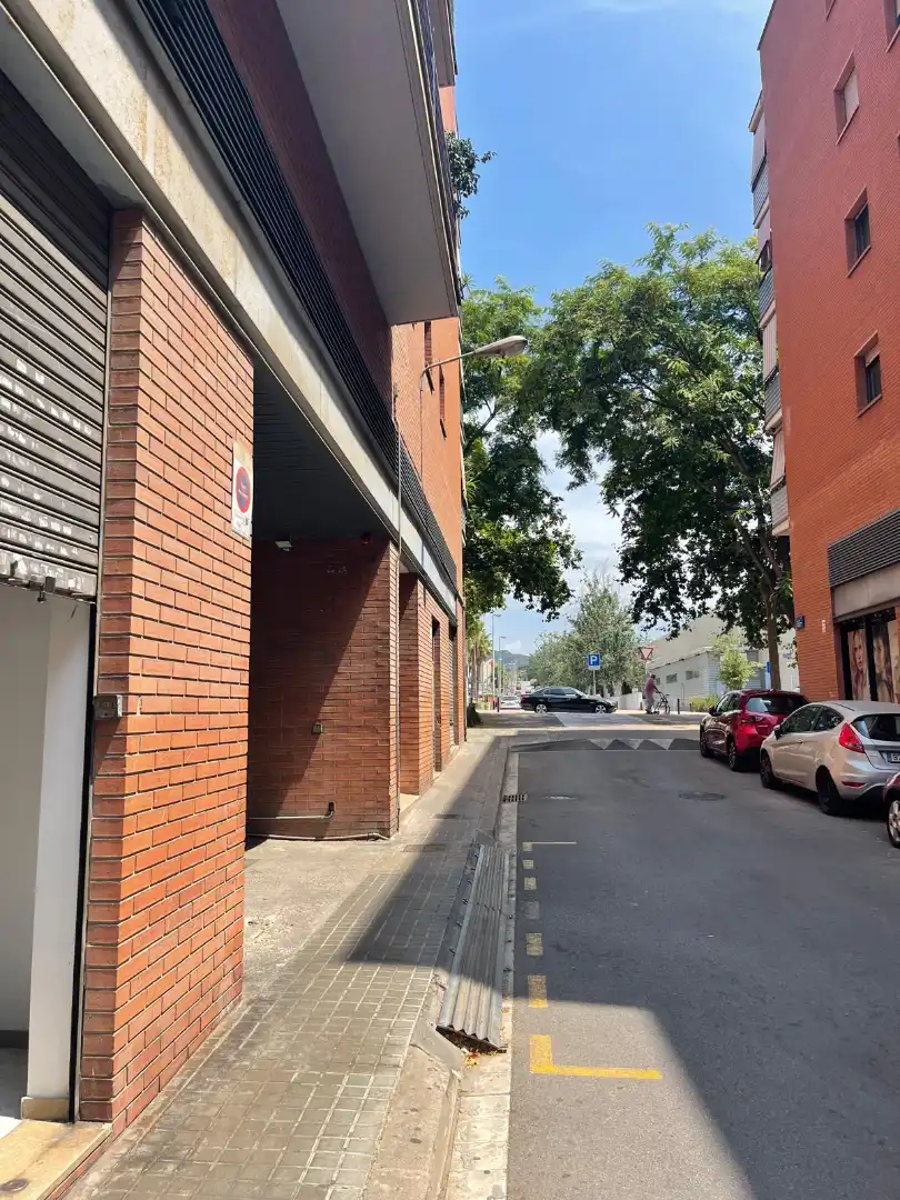 Parking of Commercial properties for rent in Badalona