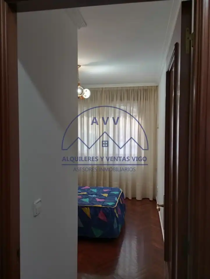 Bedroom of Flat for sale in Vigo   with Heating, Parquet flooring and Storage room
