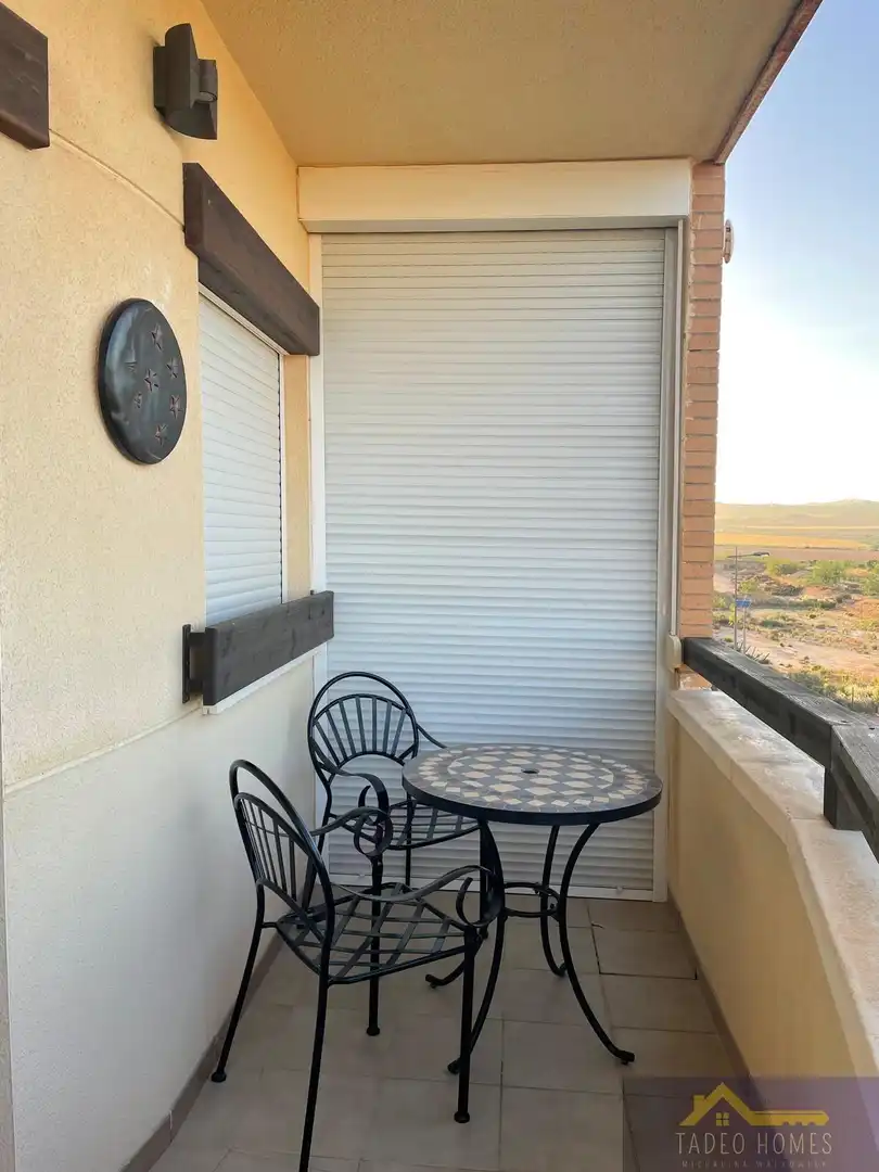 Apartamento con terraza en alquiler en Alcacil 68, imagen 2