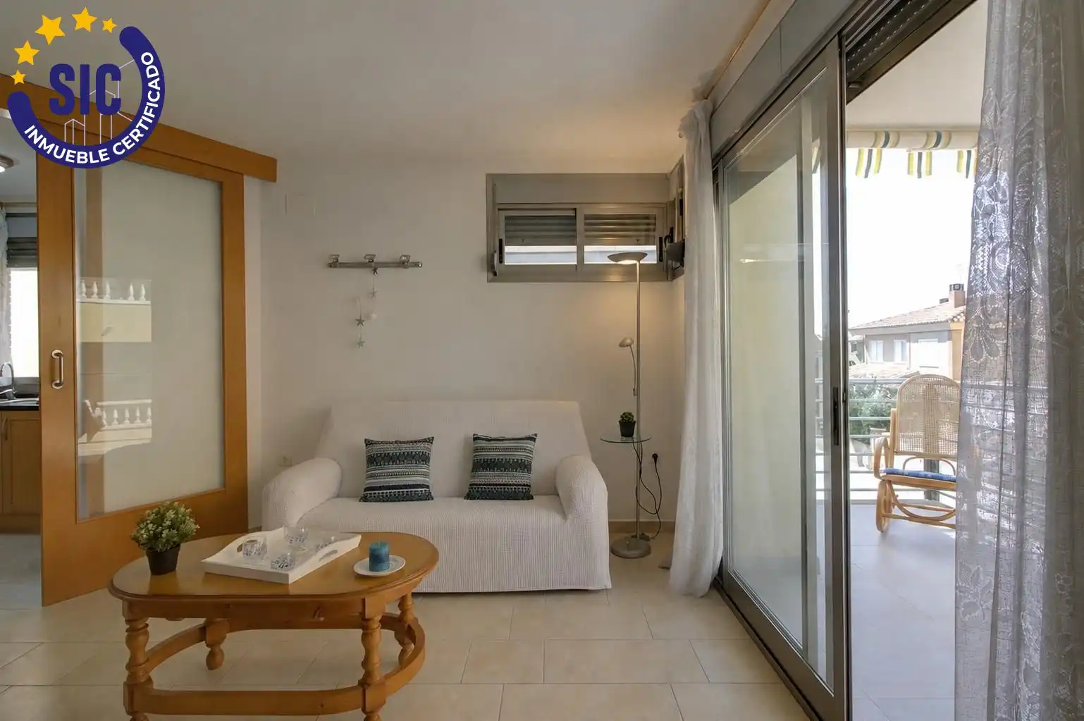 Sala de estar de Casa adosada en venta en Chilches / Xilxes con Jardín privado, Terraza y Amueblado