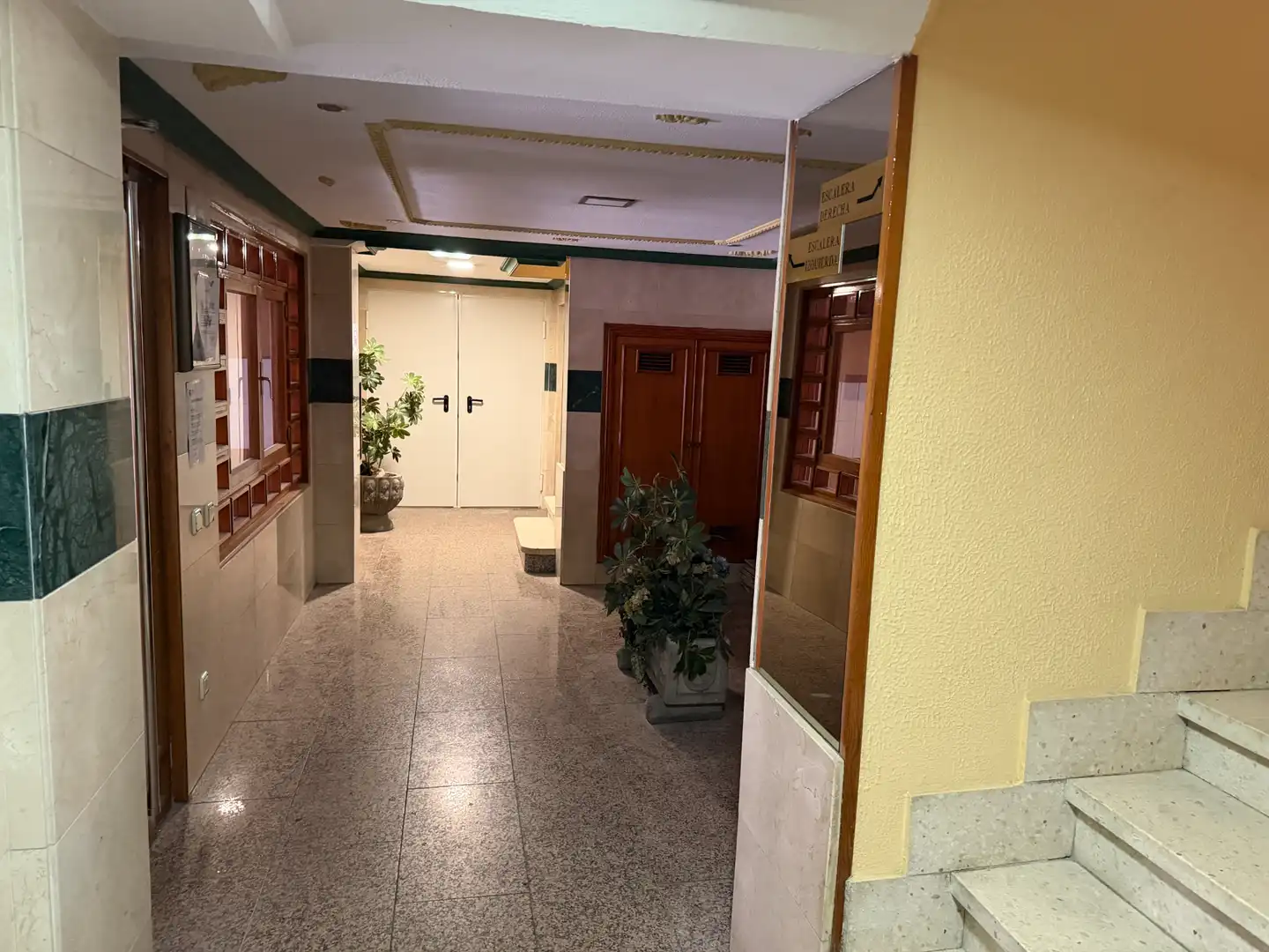 Pis en venda en Oviedo  amb Calefacció, Parquet i Terrassa
