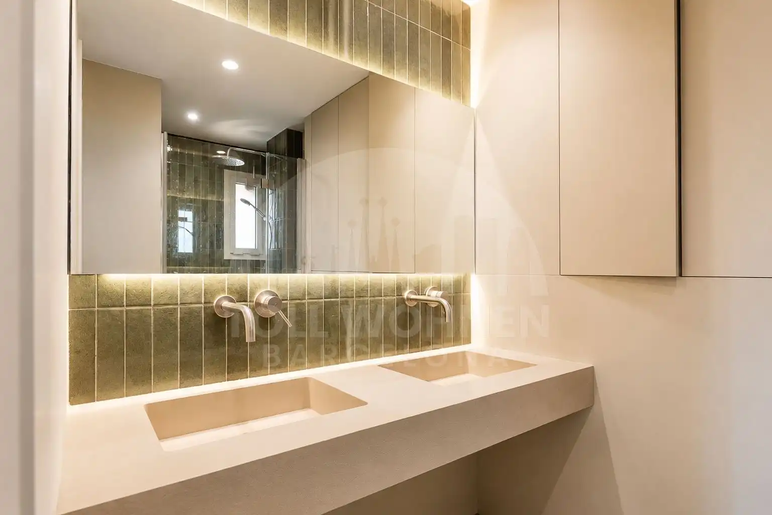 Baño de Ático en venta en Barcelona con Aire acondicionado y Terraza