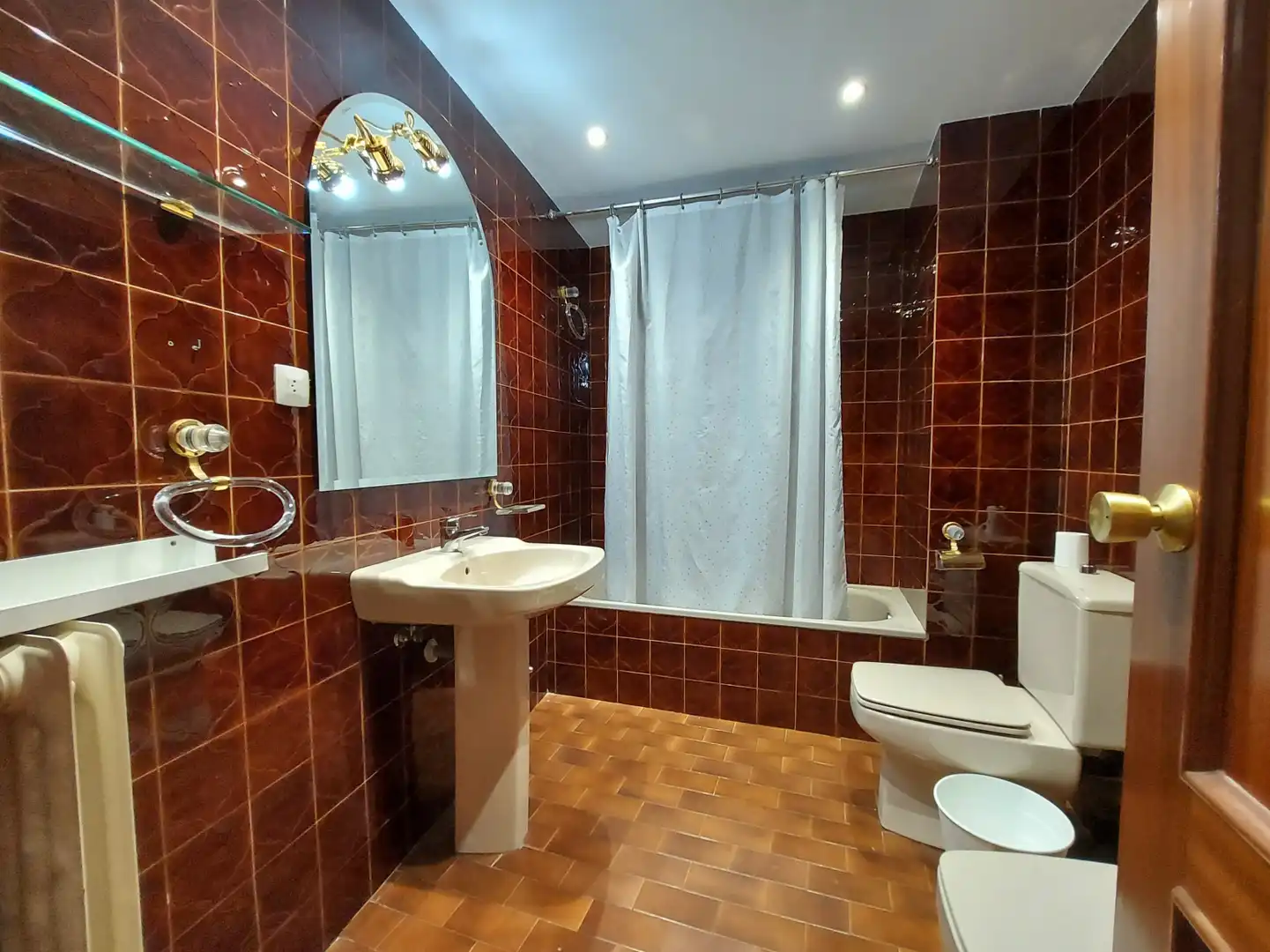 Baño de Piso de alquiler en  Logroño con Calefacción, Terraza y Trastero