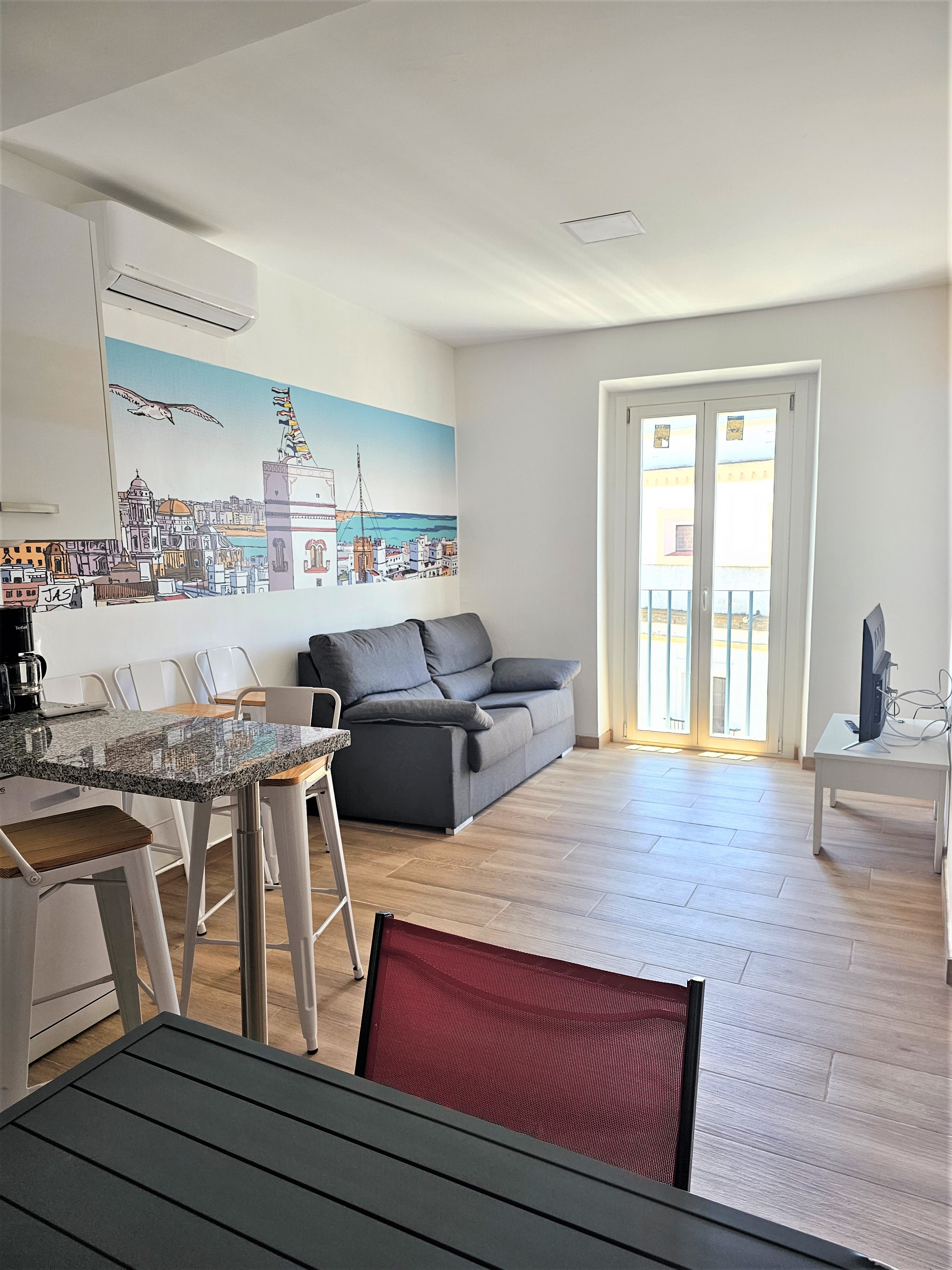 Living room of Attic to rent in  Cádiz Capital  with Air Conditioner, Terrace and Furnished