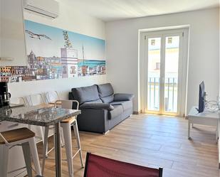 Living room of Attic to rent in  Cádiz Capital  with Air Conditioner, Terrace and Furnished