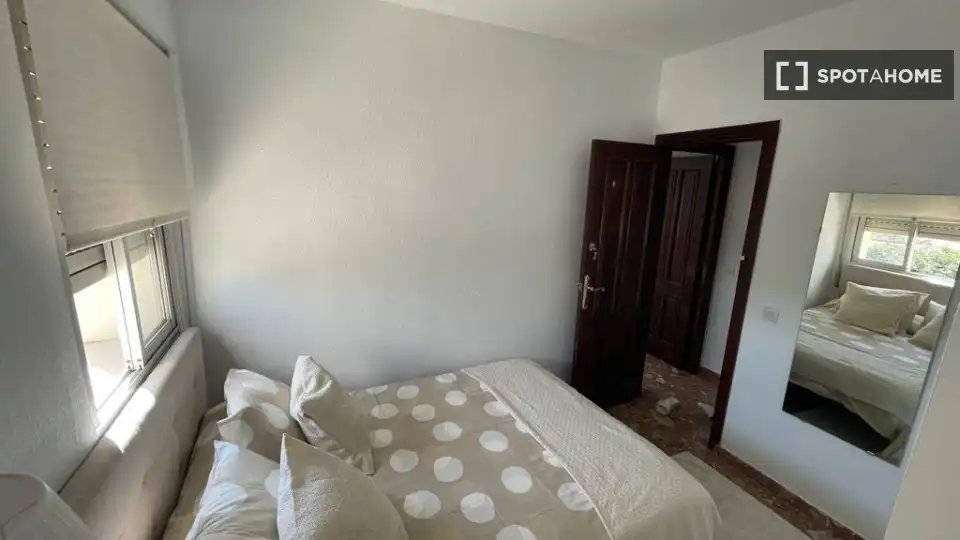 Room in Martiricos - La Roca - La Rosaleda