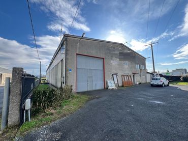 Nave industrial in vendita a A Malata - Catabois - Ciudad Jardín