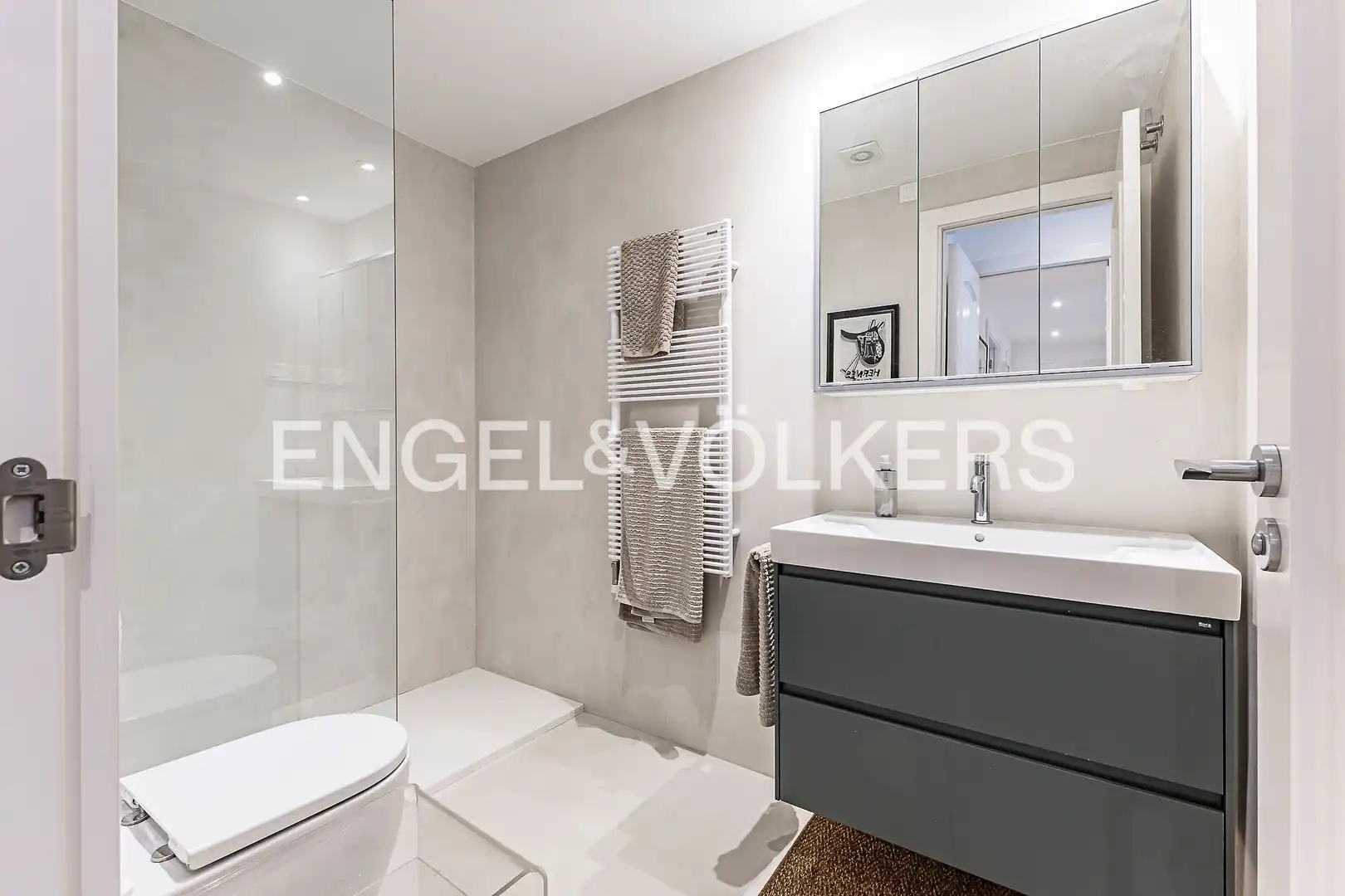 Badezimmer von Wohnung zum Verkauf in L'Hospitalet de Llobregat mit Klimaanlage, Heizung und Abstellraum