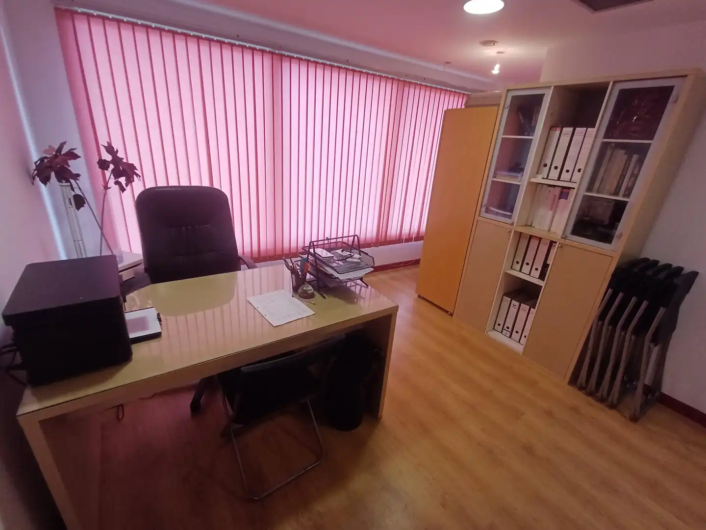 Commercial properties for rent in Vitoria - Gasteiz  with Air Conditioner, Parquet flooring and Furnished