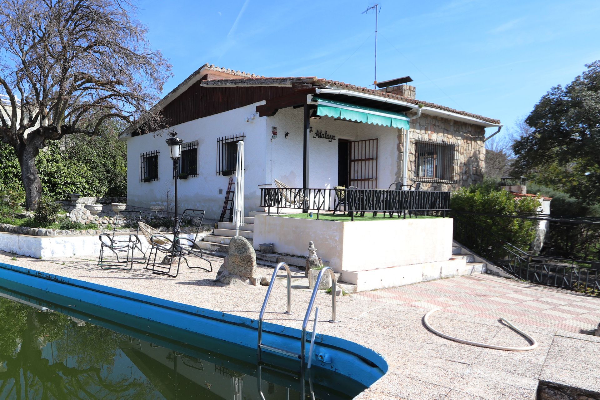 Vista exterior de Casa o chalet en venta en Santa Cruz del Retamar con Aire acondicionado, Calefacción y Jardín privado