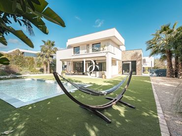 Casa con balcone in vendita a Josep Maria Massip i Izabal