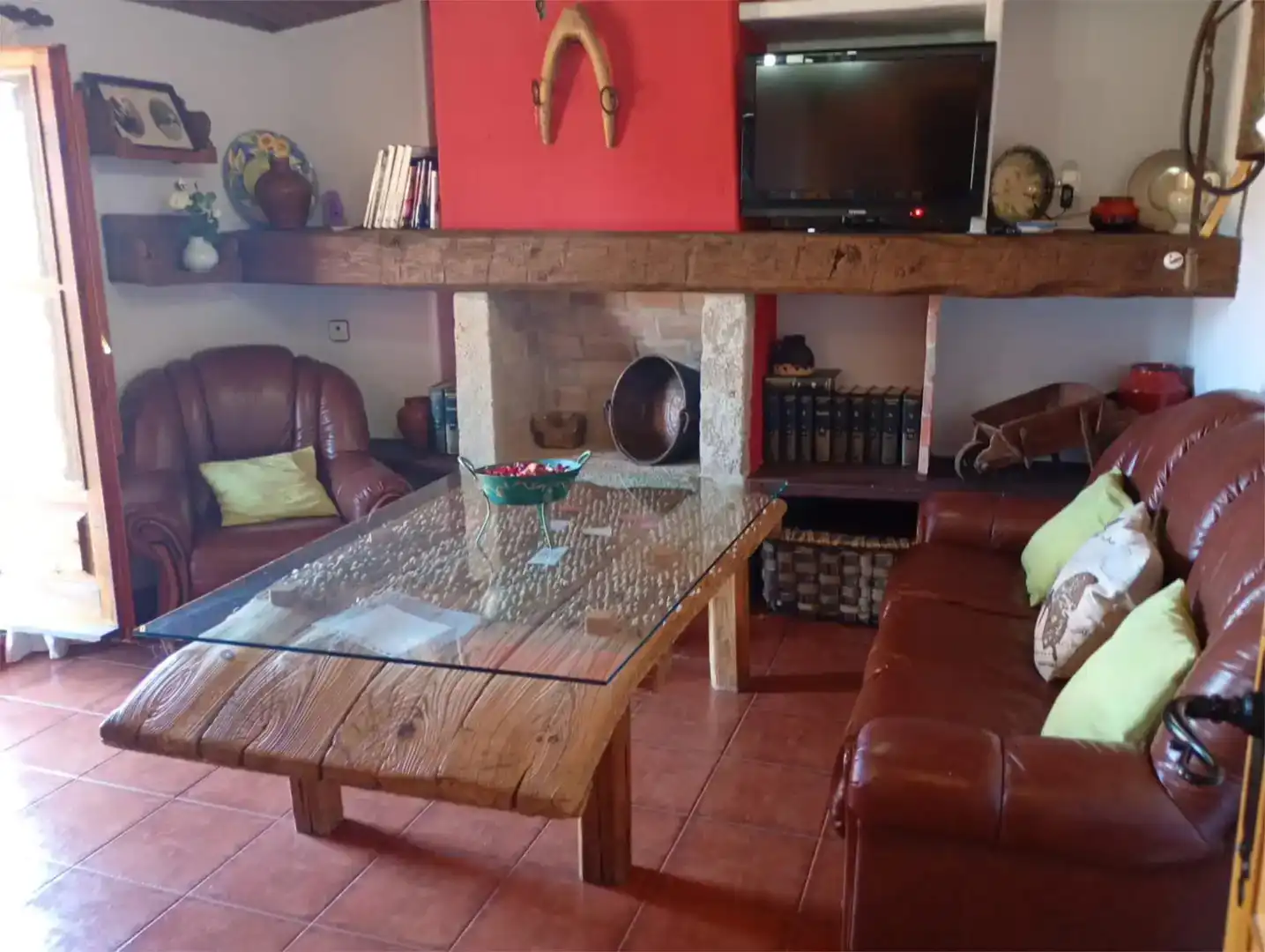 Sala d'estar de Casa adosada en venda en Miranda del Castañar, Salamanca