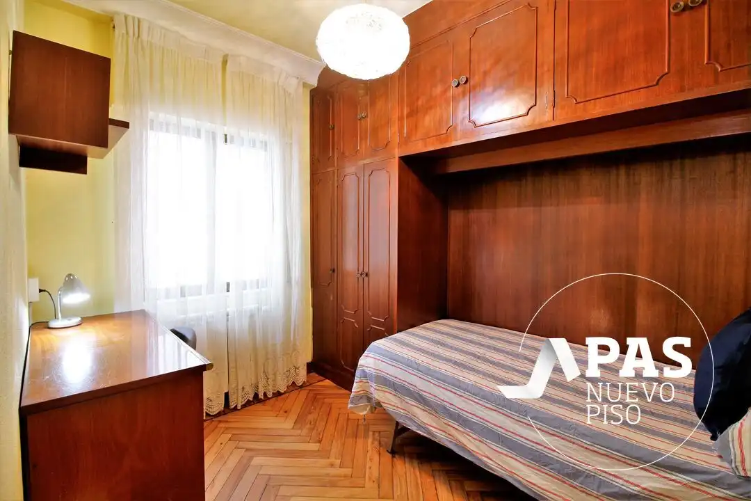 Bedroom of Flat for sale in Santander  with Heating and Furnished