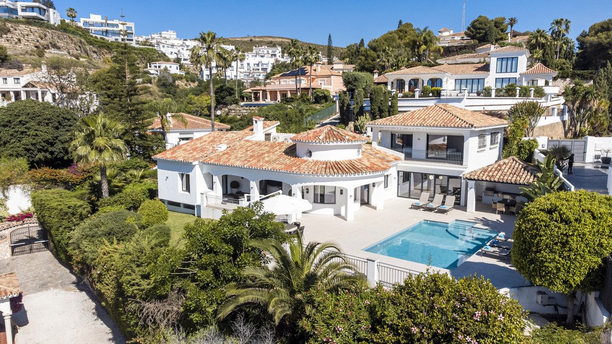 Vista exterior de Casa o xalet en venda en Málaga Capital amb Aire condicionat, Terrassa i Piscina