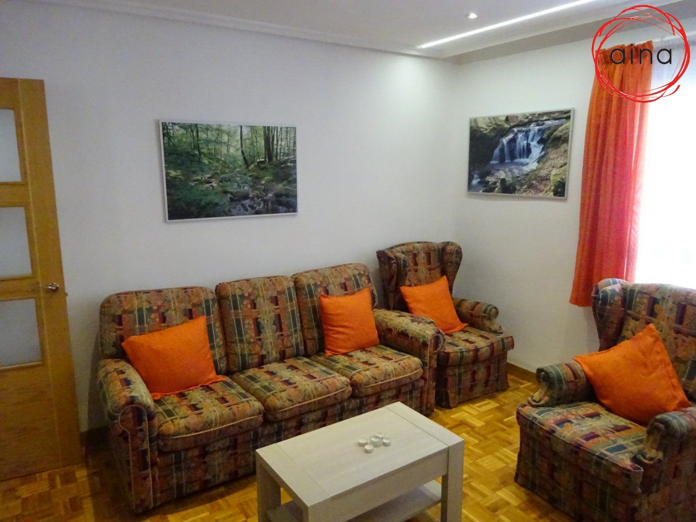 Living room of Flat to rent in  Pamplona / Iruña  with Heating and Parquet flooring