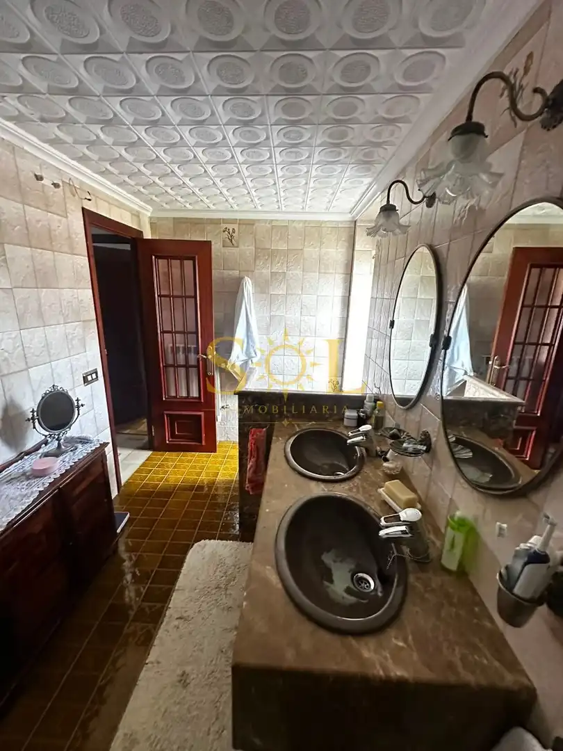 Baño de Casa o chalet en venta en Cabrillanes con Calefacción y Jardín privado