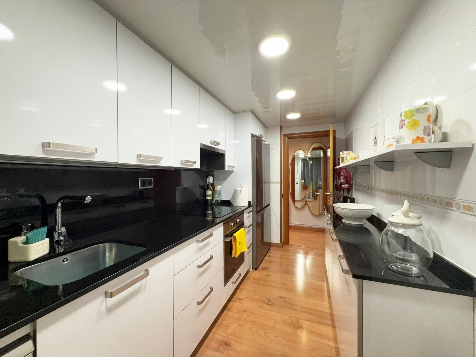 Kitchen of Planta baja for sale in  Barcelona Capital  with Heating and Balcony