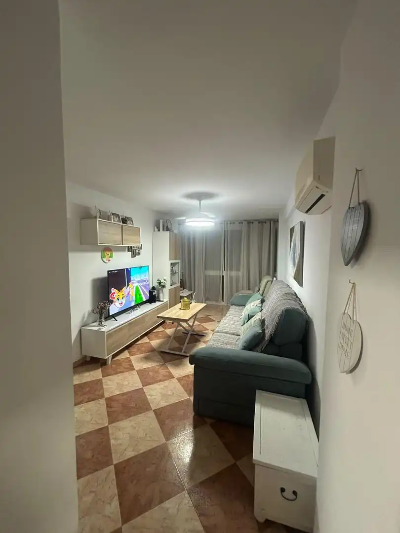 Sala de estar de Piso en venta en Carretera de Cádiz
