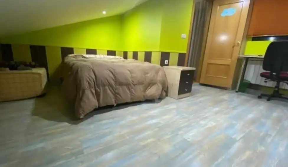 Dormitori de Casa adosada en venda en Albacete amb Aire condicionat, Calefacció i Jardí privat