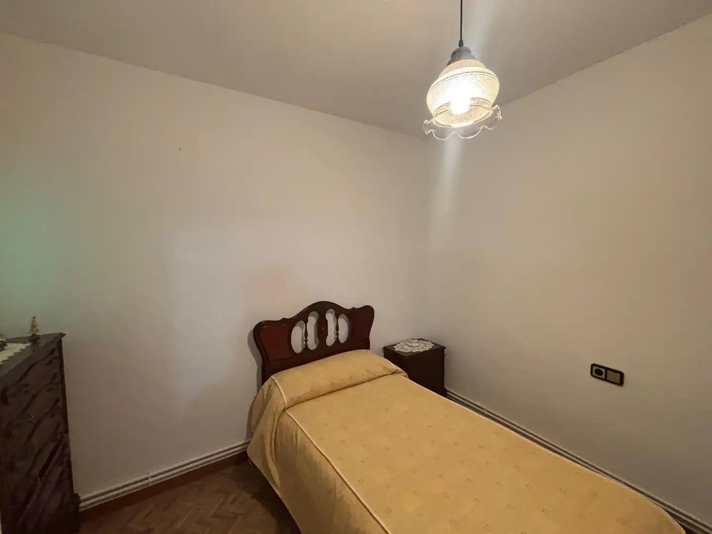 Dormitori de Casa o xalet en venda en Sabadell amb Calefacció, Terrassa i Balcó