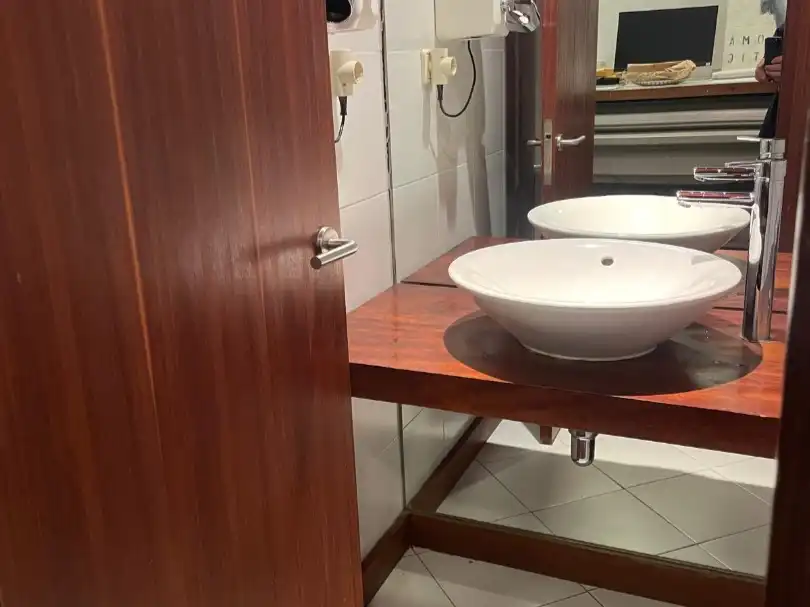 Badezimmer von Büro zur Miete in Eivissa mit Klimaanlage, Heizung und Möbliert