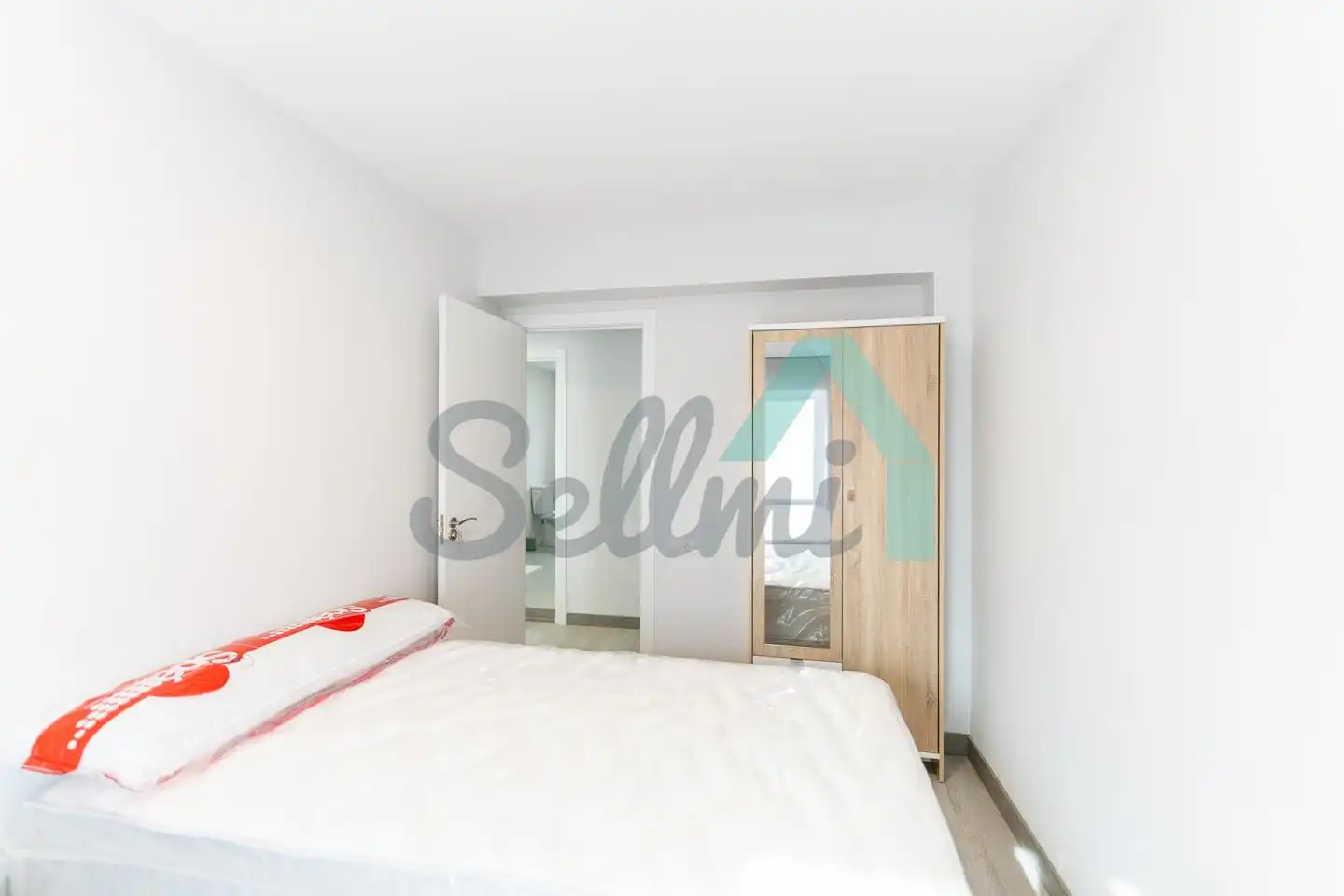 Bedroom of Flat for share in Oviedo   with Heating, Furnished and Internet