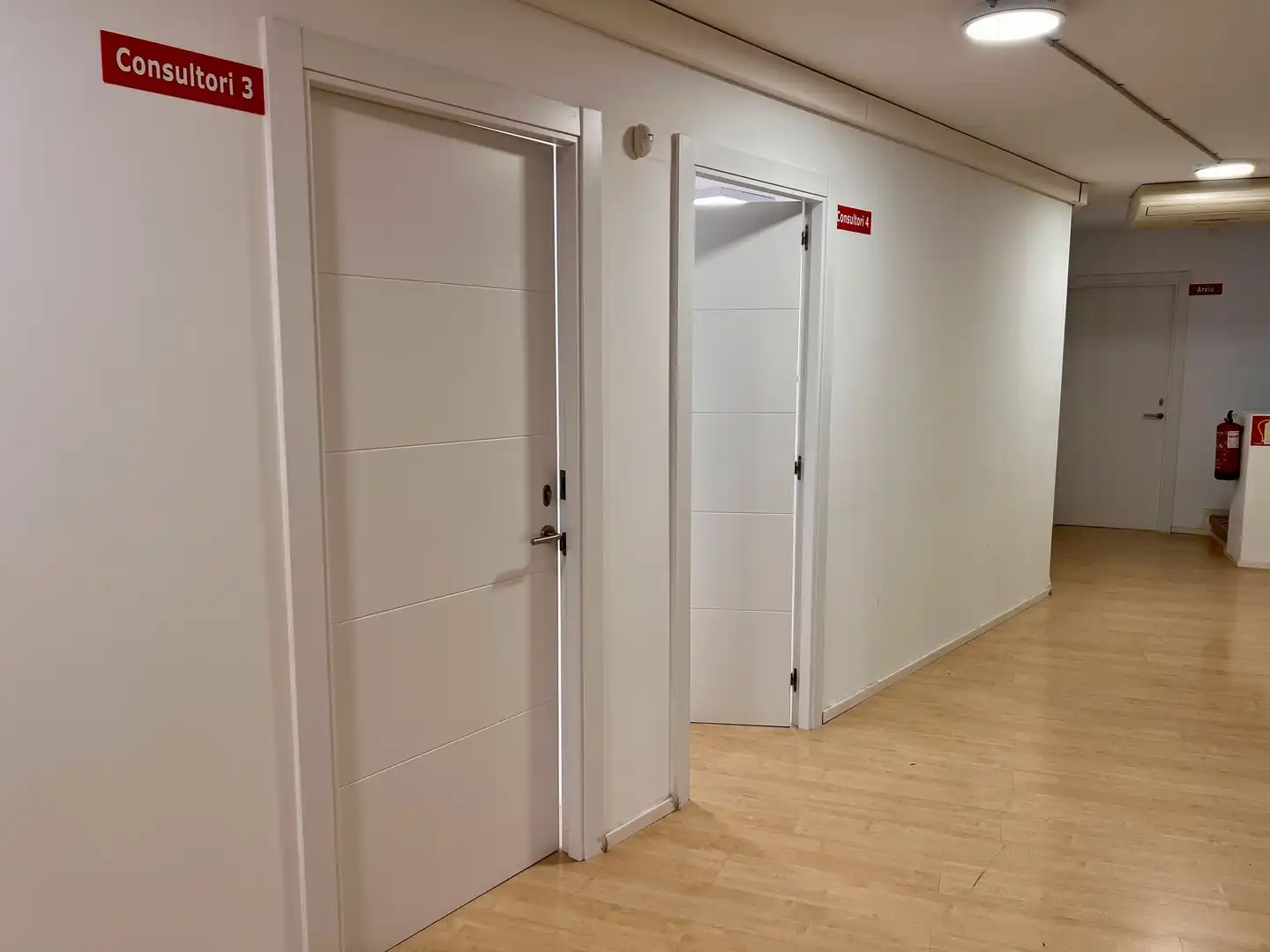 Business premises to rent in Palau, imagen 2