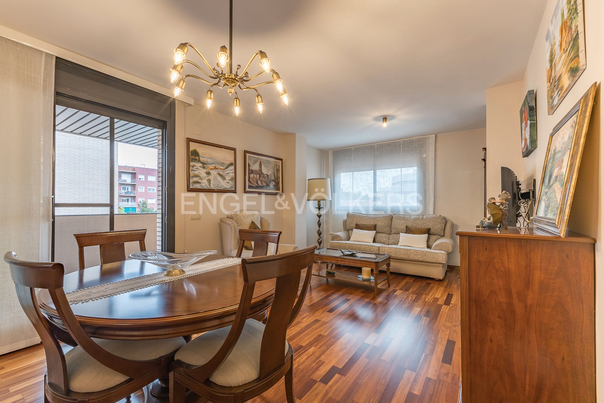Sala d'estar de Apartament en venda en Esplugues de Llobregat amb Aire condicionat, Calefacció i Parquet