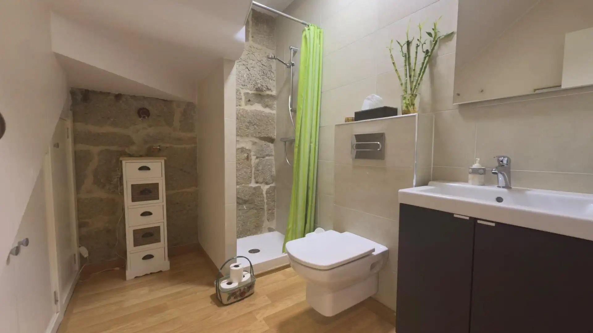 Baño de Finca rústica en venta en Maside con Calefacción, Jardín privado y Terraza