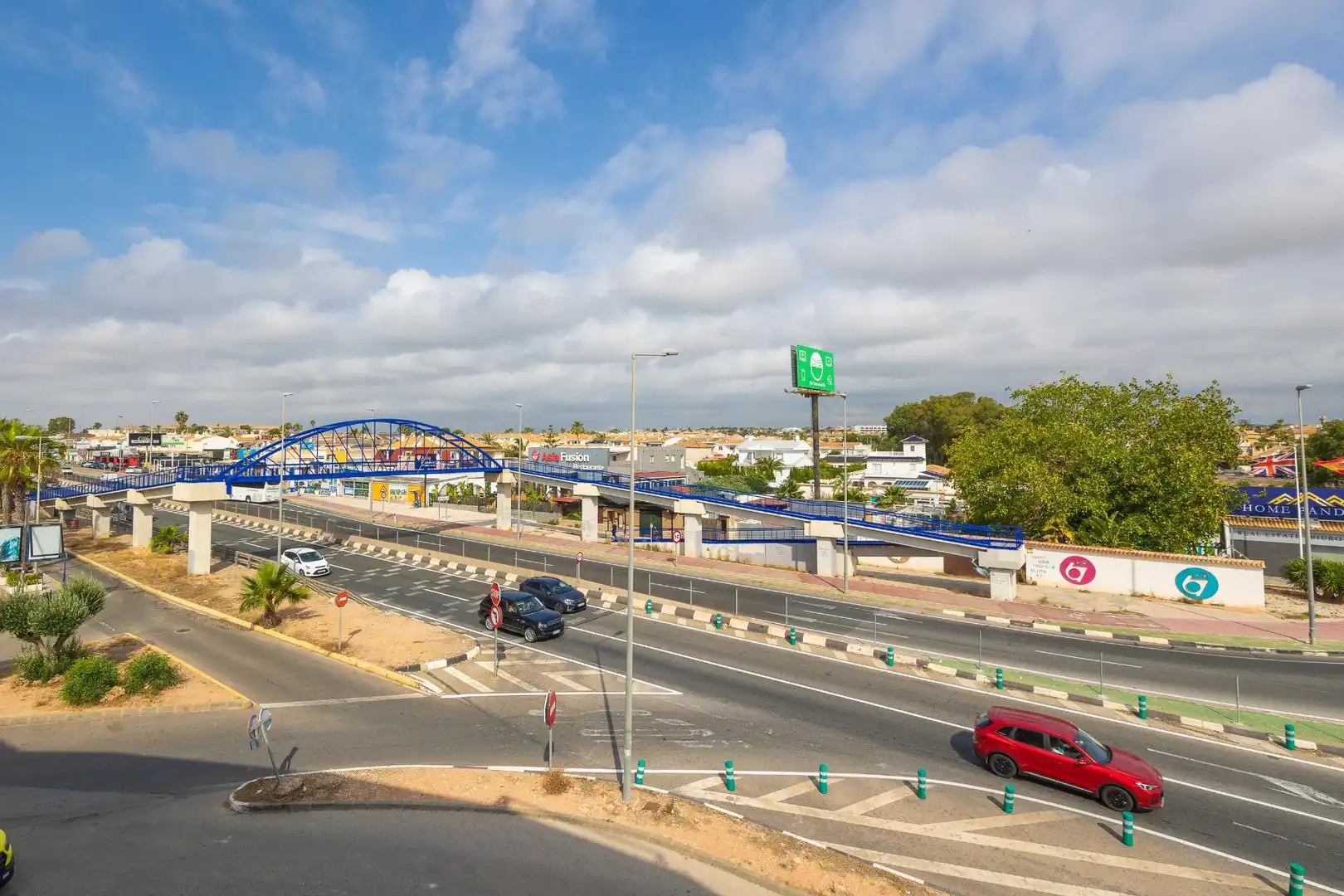 Vista exterior de Piso en venta en Orihuela con Aire acondicionado, Amueblado y Piscina comunitaria