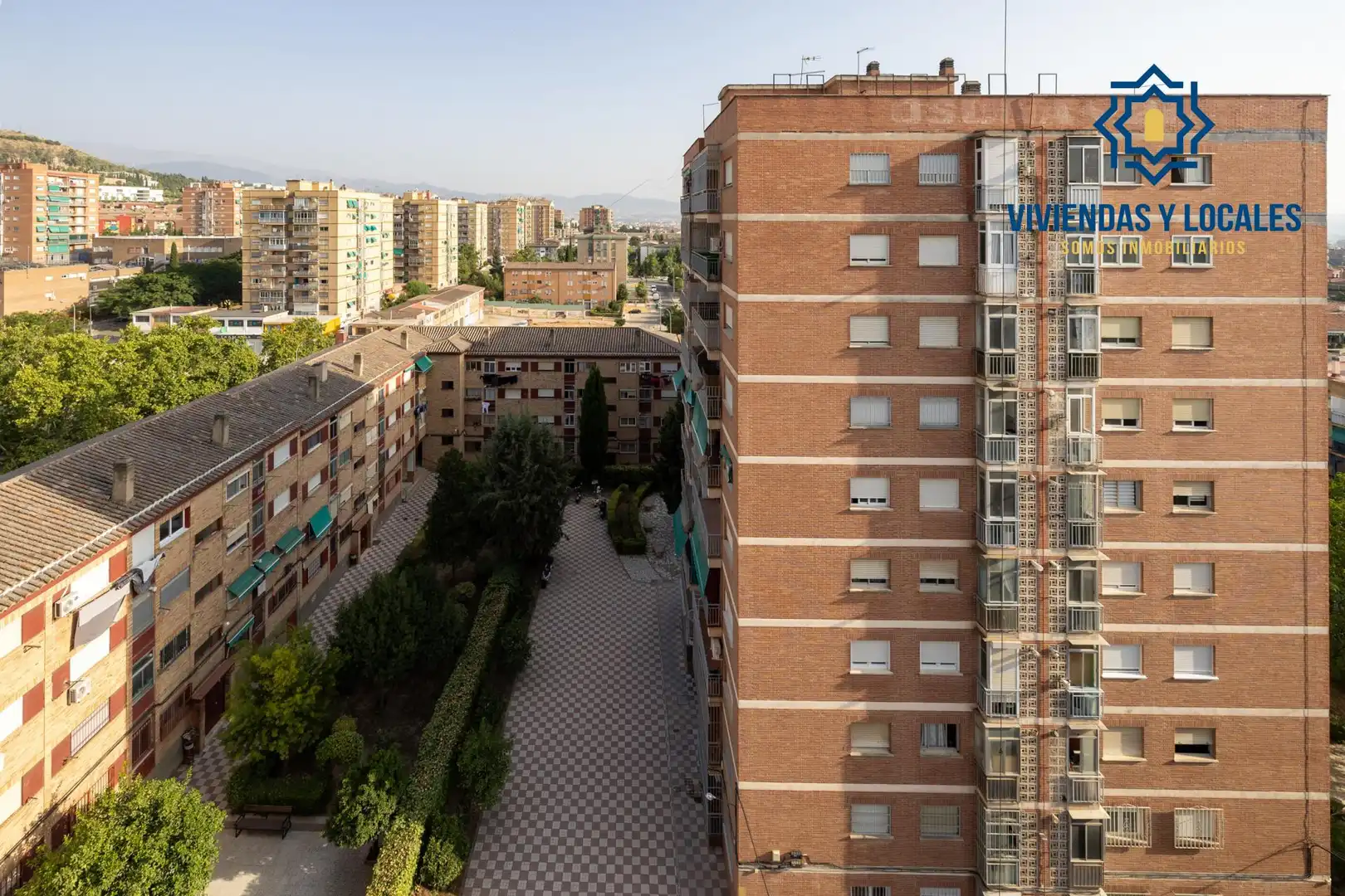 Exterior view of Flat for sale in Granada  with Private garden