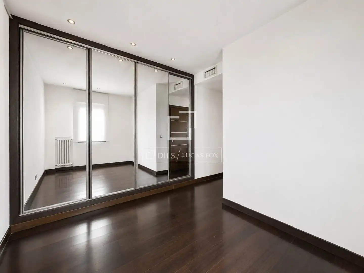 Bedroom of Attic for sale in Madrid  with Air Conditioner, Heating and Terrace