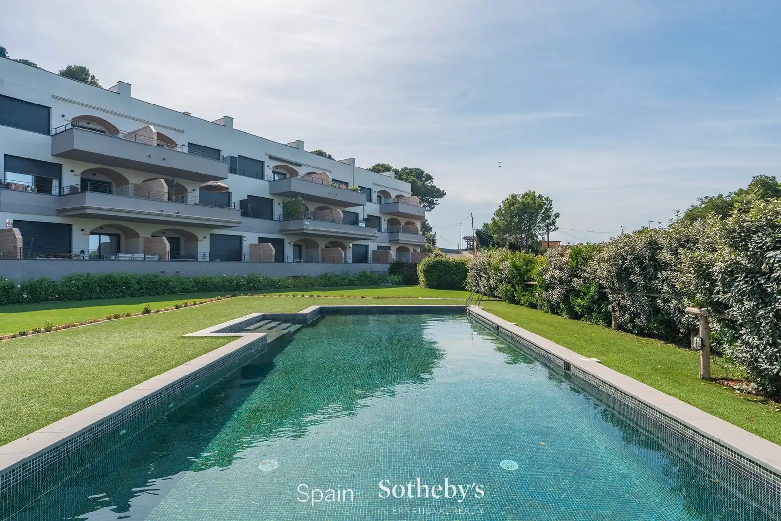 Appartement compact avec piscine à vendre à Carrer Terra Roja
