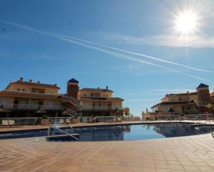 Piscina de Apartament en venda en Mijas amb Aire condicionat, Jardí privat i Parquet