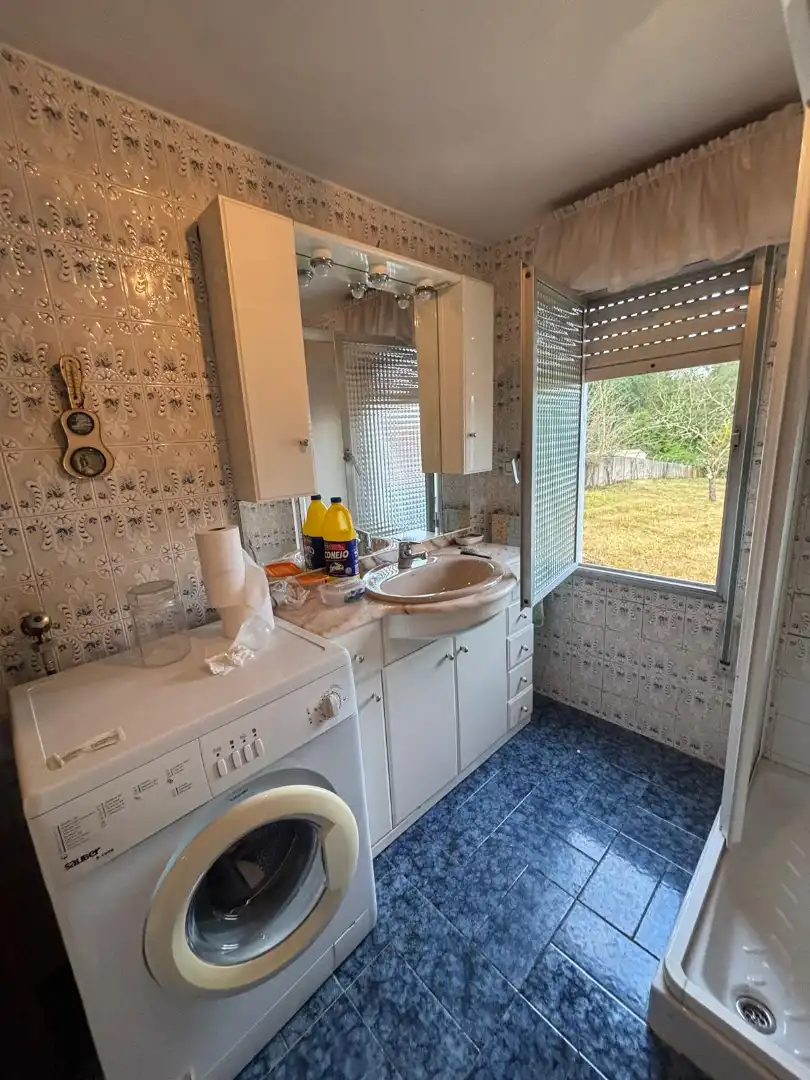 Baño de Casa adosada en venta en Oviedo  con Calefacción, Jardín privado y Amueblado