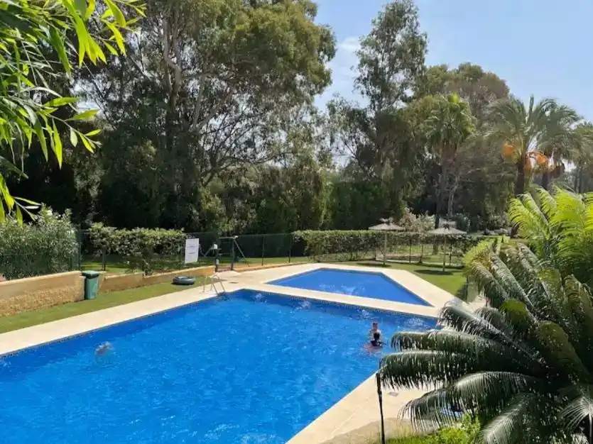 Piscina de Pis en venda en Casares amb Aire condicionat, Piscina i Balcó