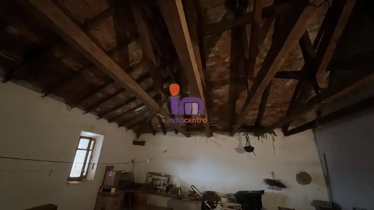 Casa o xalet en venda en Alcubillas amb Traster