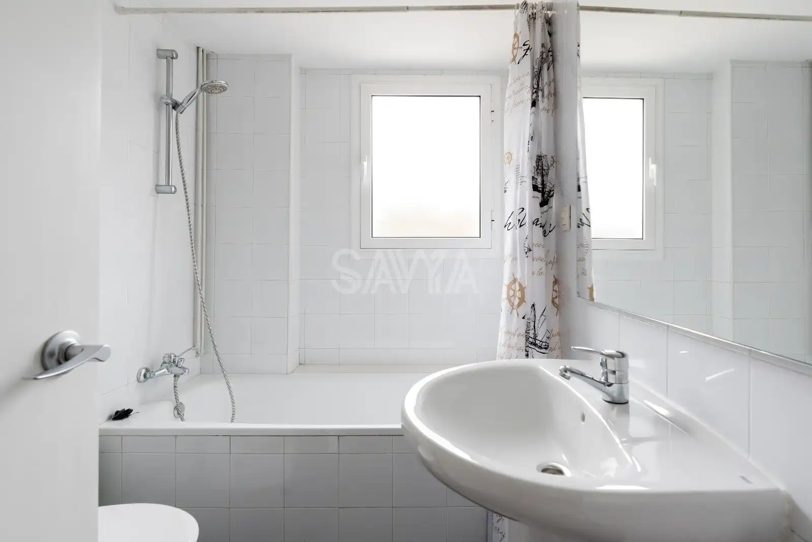 Badezimmer von Wohnung zum Verkauf in Barcelona mit Klimaanlage, Parkett und Terrasse