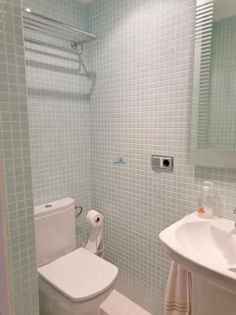 Bathroom of Attic for rent in El Puerto de Santa María  with Heating and Furnished