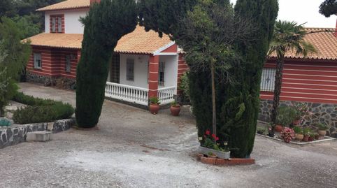 IMPRESIONANTE CHALET CON PARCELA DE 1965 M2