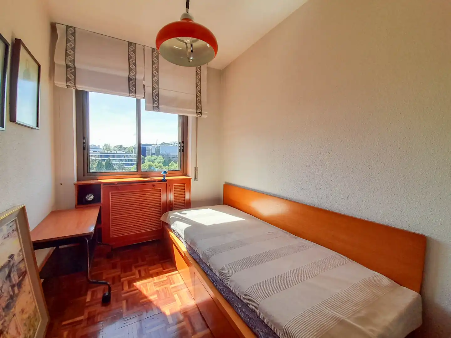 Bedroom of Flat for rent in Madrid  with Heating, Parquet flooring and Terrace
