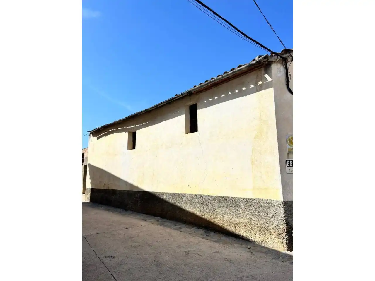Vista exterior de Nave industrial en venta en Gratallops