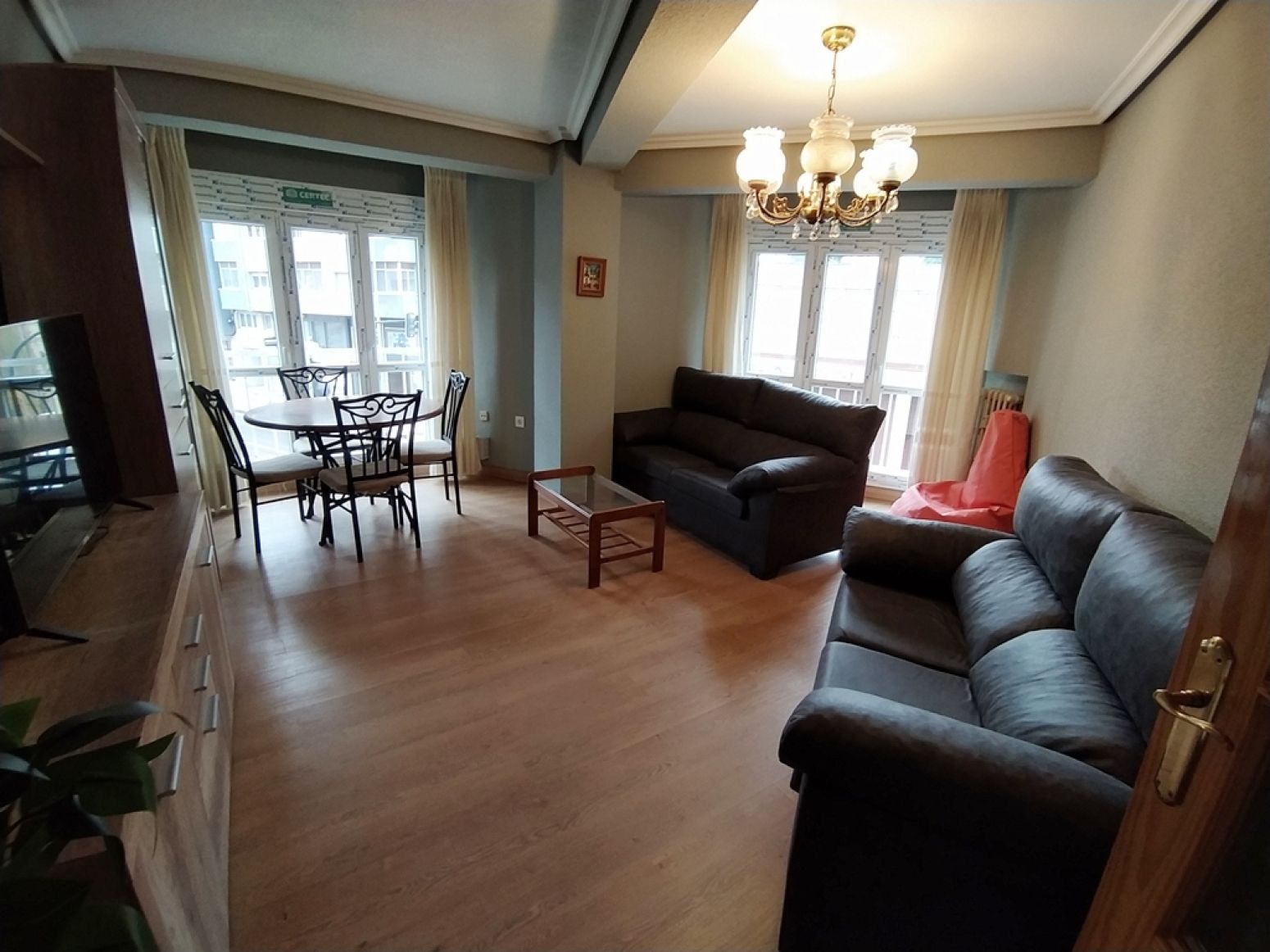 Sala de estar de Piso de alquiler en Avilés con Calefacción, Terraza y Amueblado