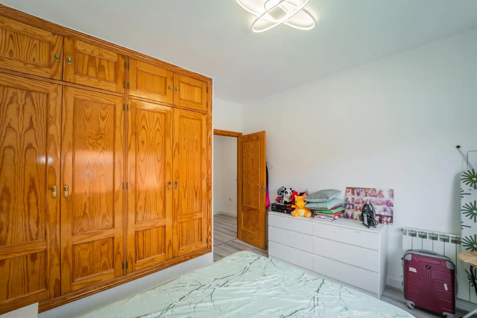 Habitación de Casa adosada en venta en Cedillo del Condado con Calefacción, Jardín privado y Terraza