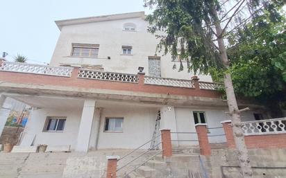 Exterior view of House or chalet for sale in Sant Fost de Campsentelles  with Air Conditioner, Private garden and Terrace