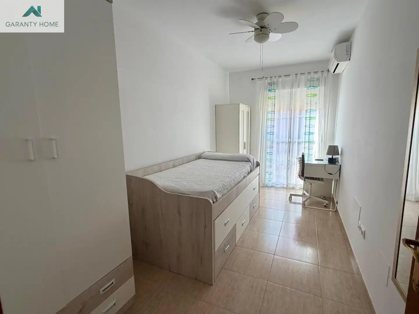 Bedroom of Detached homes for rent in Vélez-Málaga  with Air Conditioner, Terrace and Furnished